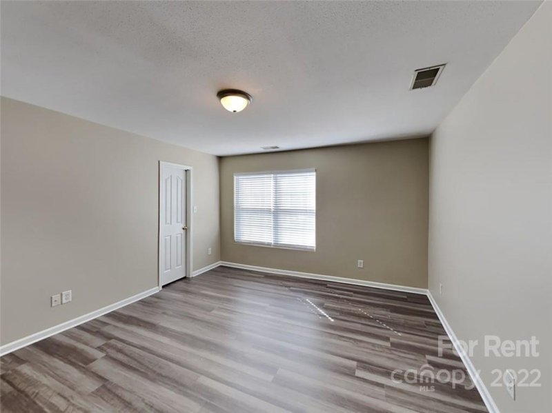 Property image 4 at 7303 Woodbourne Lane, Charlotte, NC 28273