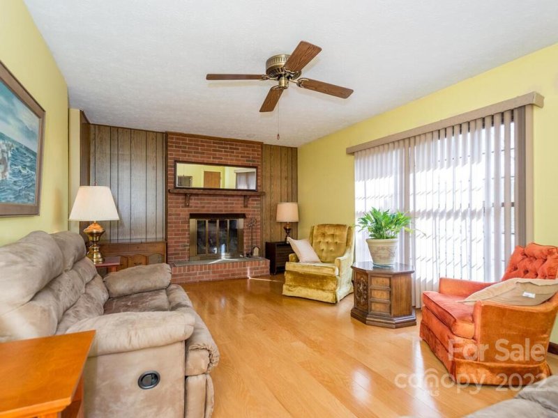 Property image 4 at 8 Glencliff Road, Candler, NC 28715