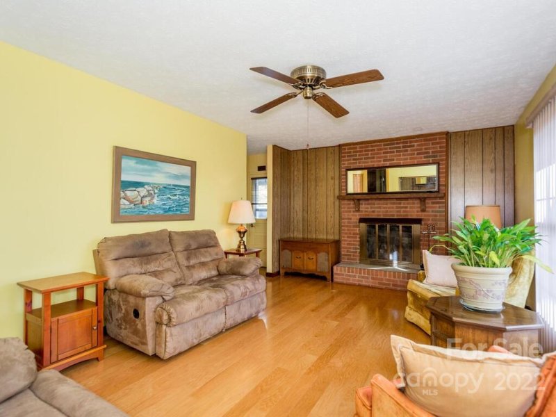 Property image 5 at 8 Glencliff Road, Candler, NC 28715