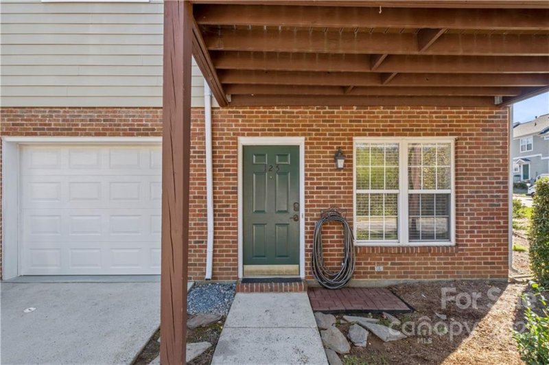 Property image 3 at 125 Sunridge Drive, Mooresville, NC 28117