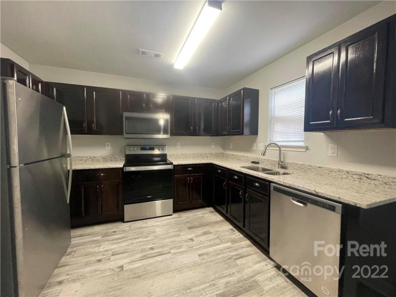 Property image 3 at 5121 Magnasco Lane, Charlotte, NC 28208