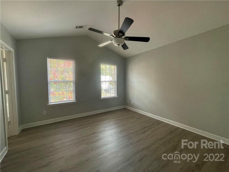 Property image 4 at 5121 Magnasco Lane, Charlotte, NC 28208