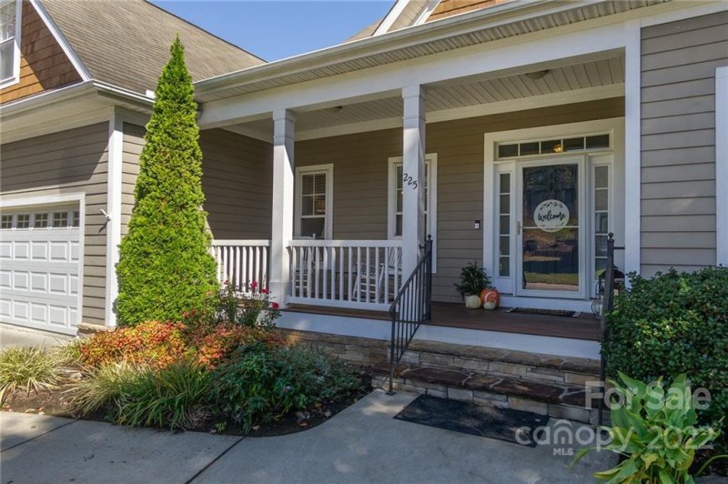 Property image 4 at 225 Nut Hatch Loop, Arden, NC 28704