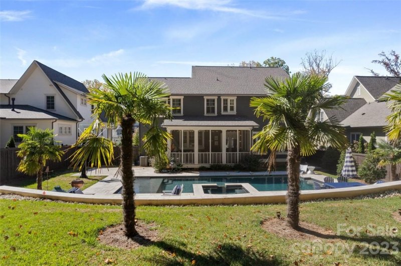 Property image 3 at 727 Patrick Johnston Lane, Davidson, NC 28036