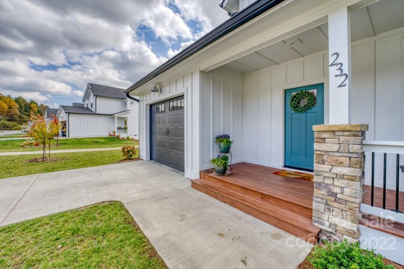 Property image 3 at 232 Leyland Circle, Hendersonville, NC 28792