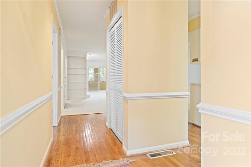 Property image 3 at 251 N Britton Creek Court, Hendersonville, NC 28791