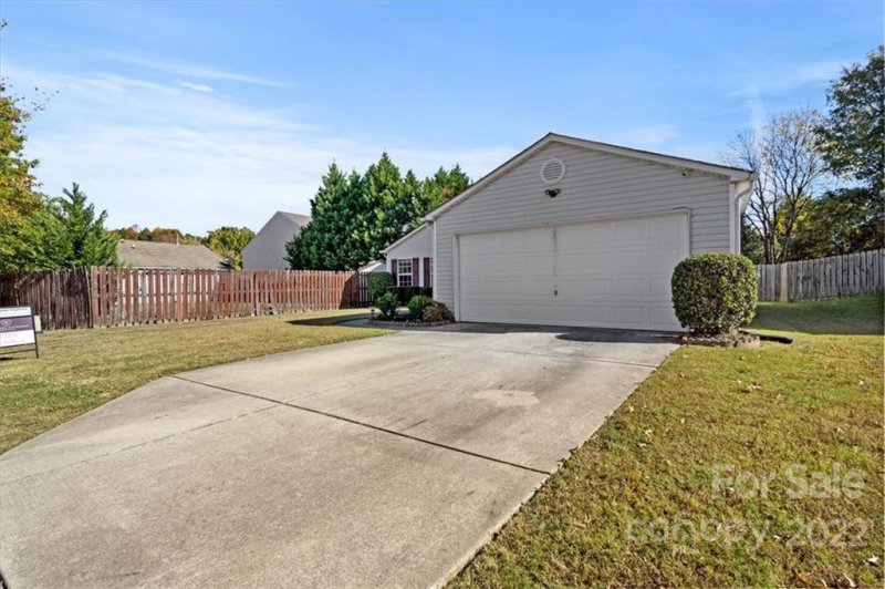 Property image 2 at 12636 Dervish Lane, Charlotte, NC 28269