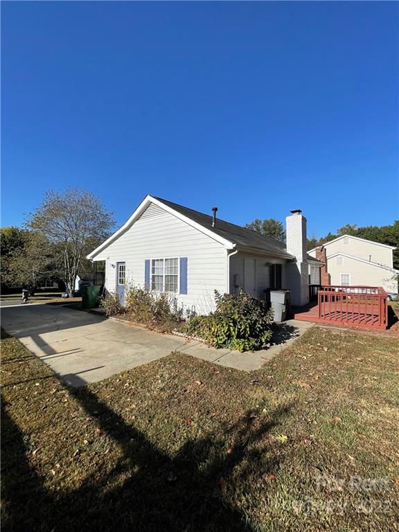 Property image 2 at 2109 Heather Glen Lane, Charlotte, NC 28208