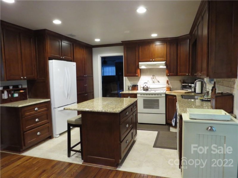 Property image 2 at 101 Hillsboro Road, Taylorsville, NC 28681