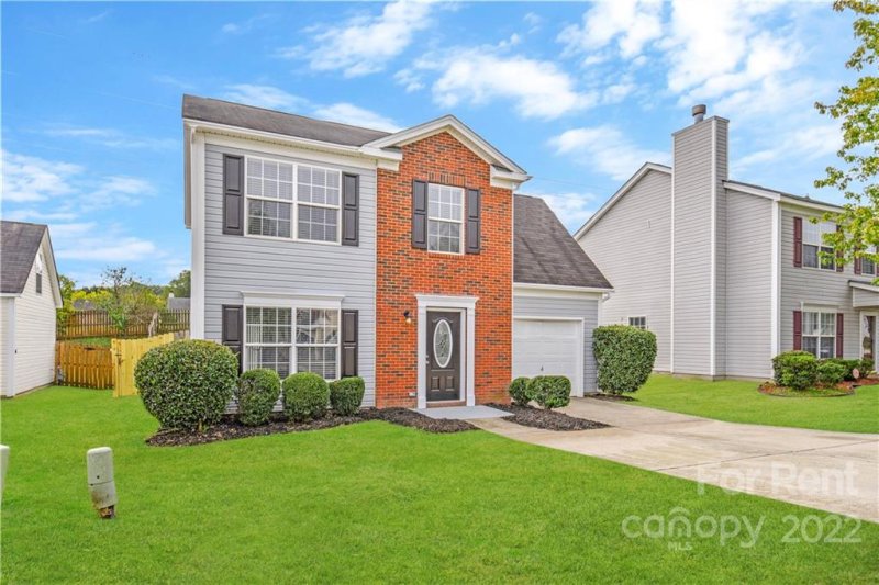 Property image 2 at 2019 Pimpernel Road, Charlotte, NC 28213