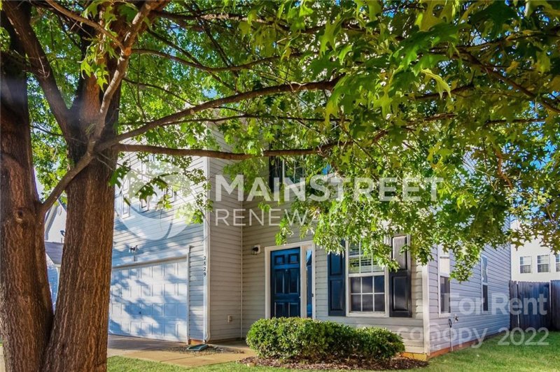 Property image 2 at 2829 Reid Meadows Drive, Charlotte, NC 28208