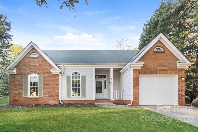 Property image 3 at 8708 Brampton Drive, Charlotte, NC 28215
