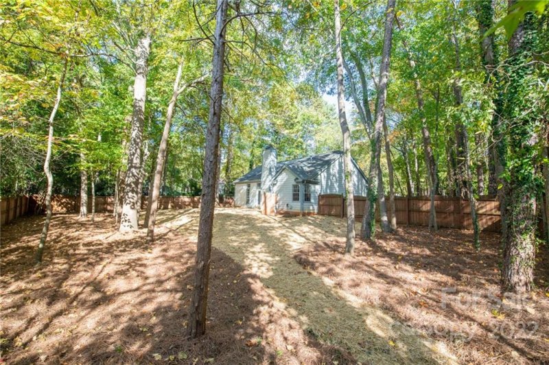 Property image 4 at 202 Aurora Lane, Huntersville, NC 28078