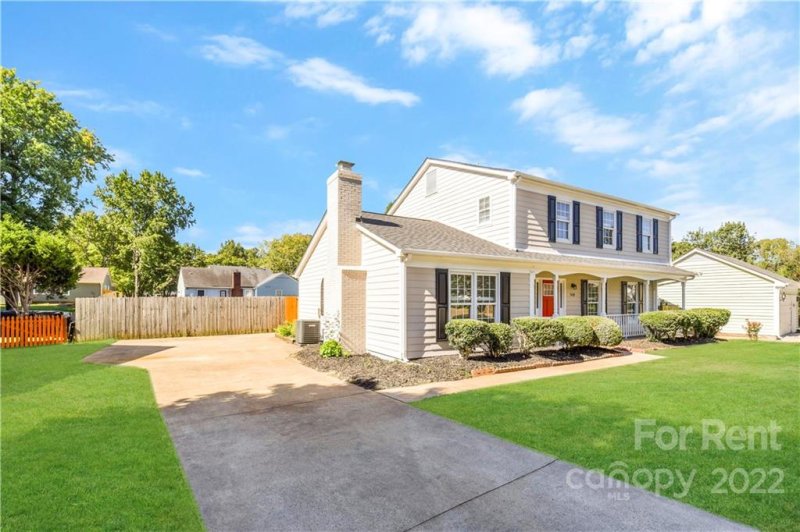 Property image 2 at 5428 Dowgate Drive, Charlotte, NC 28208