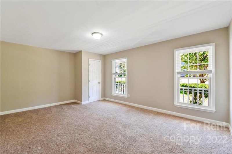 Property image 4 at 5428 Dowgate Drive, Charlotte, NC 28208