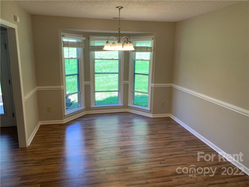 Property image 4 at 7201 Canyon Drive, Charlotte, NC 28262