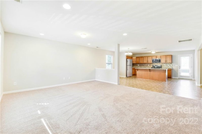 Property image 4 at 746 Mountain Quail Drive, Charlotte, NC 28216