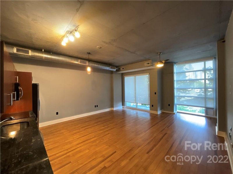 Property image 2 at 505 E 6th Street, Charlotte, NC 28202