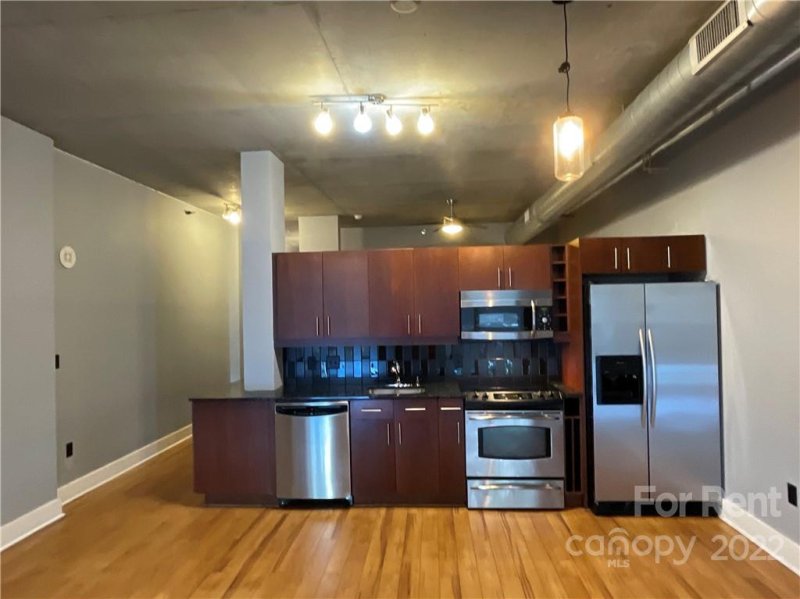 Property image 5 at 505 E 6th Street, Charlotte, NC 28202