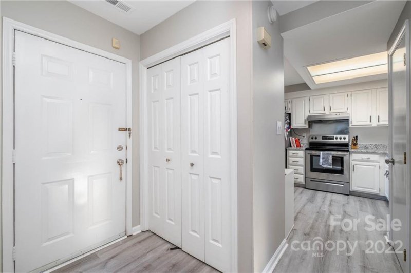 Property image 3 at 2724 Tiergarten Lane, Charlotte, NC 28210