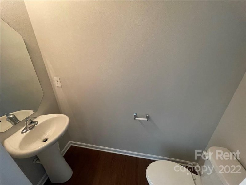 Property image 4 at 2508 Walnut Forest Drive, Charlotte, NC 28216
