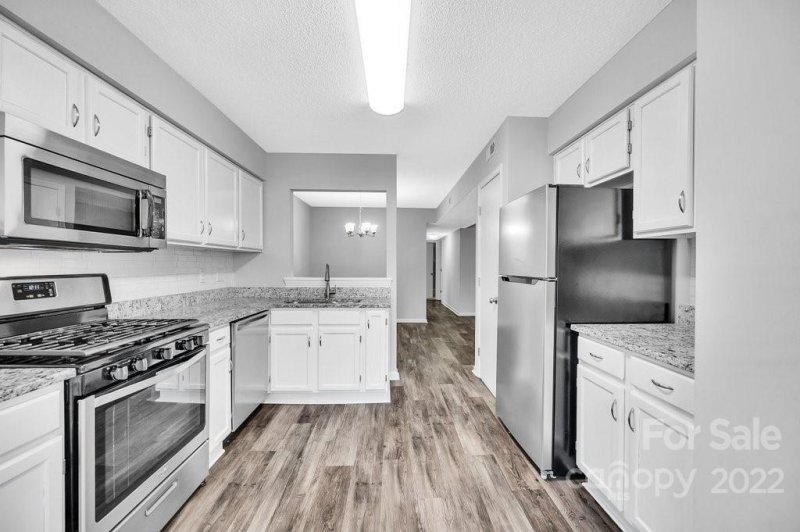 Property image 5 at 6041 Pinebark Court, Charlotte, NC 28212