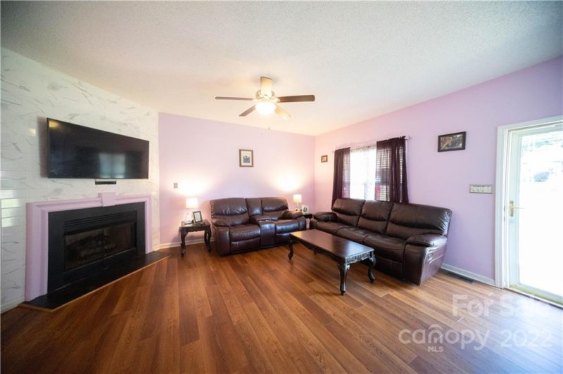 Property image 2 at 2146 Redberry Lane, Conover, NC 28613