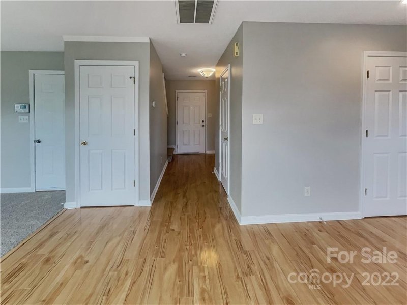 Property image 2 at 5133 Avening Court, Charlotte, NC 28215