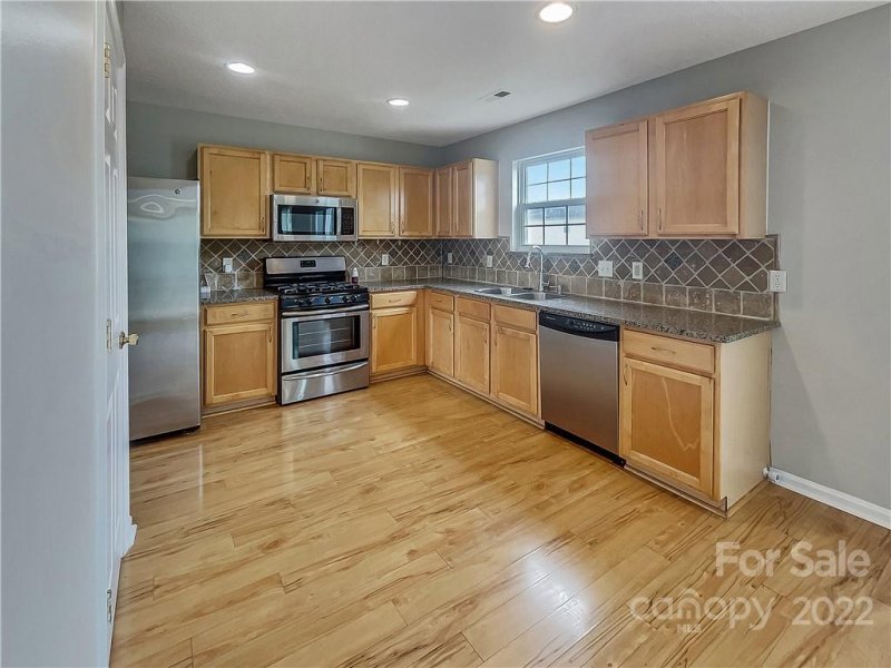 Property image 5 at 5133 Avening Court, Charlotte, NC 28215