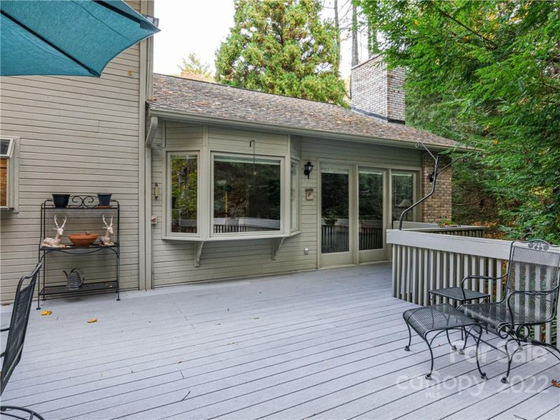 Property image 5 at 305 E Sondley Drive, Asheville, NC 28805