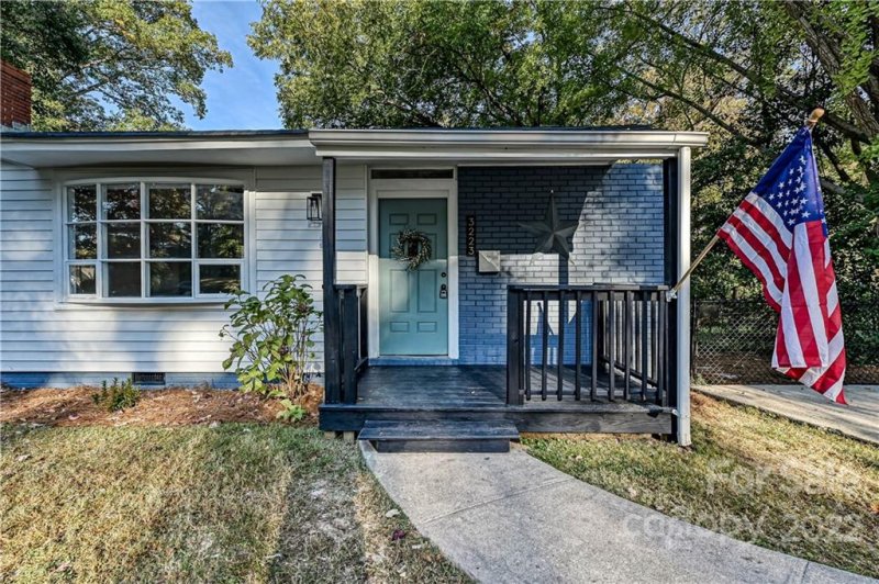 Property image 2 at 3223 Maywood Drive, Charlotte, NC 28205