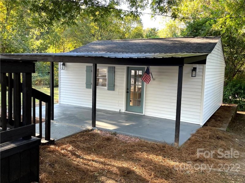 Property image 3 at 3223 Maywood Drive, Charlotte, NC 28205