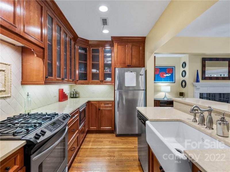 Property image 3 at 203 6th Avenue, Hendersonville, NC 28792