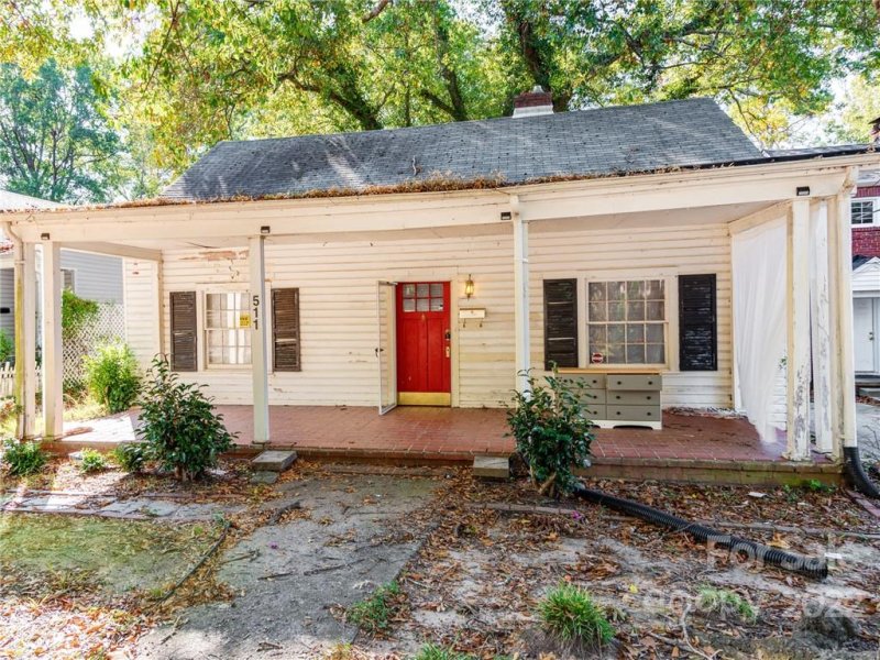 Property image 3 at 511 W 6th Avenue, Gastonia, NC 28052