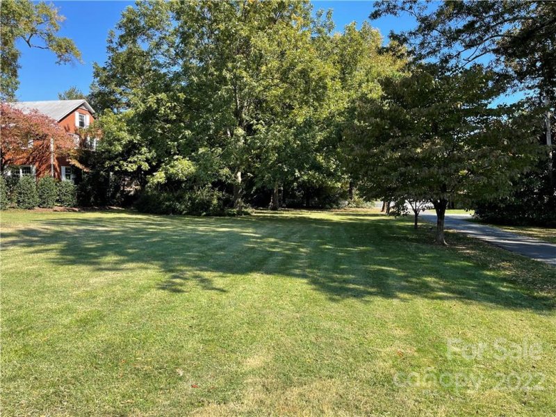 Property image 4 at 3615 Providence Road, Charlotte, NC 28211