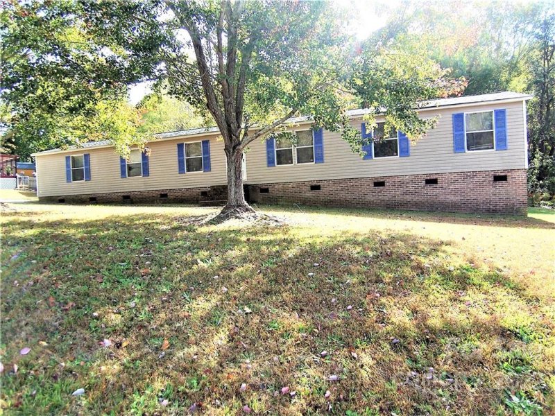 Property image 2 at 142 Crown Court, Kings Mountain, NC 28086