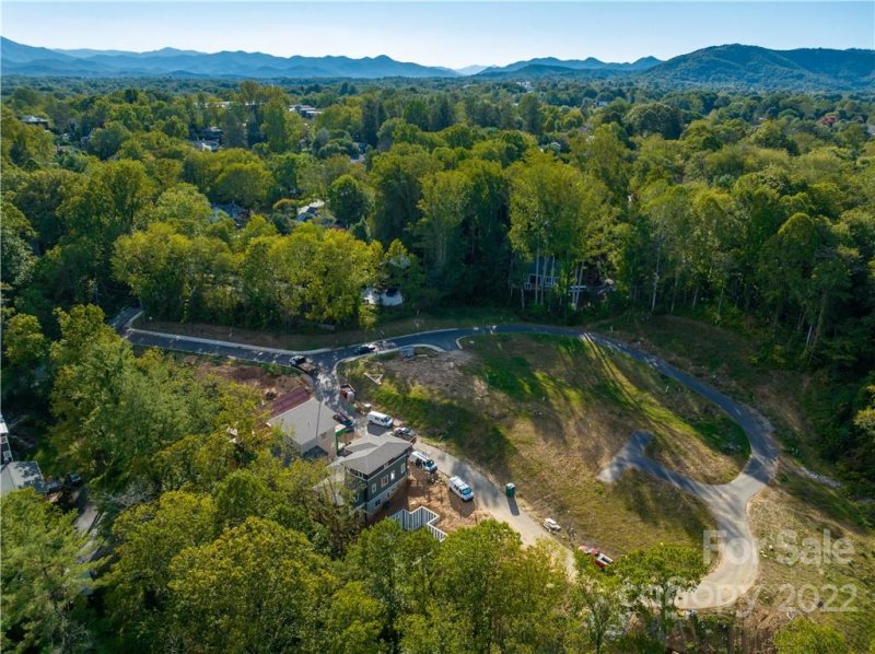 Property image 2 at 29 Orrinel Way, Asheville, NC 28806