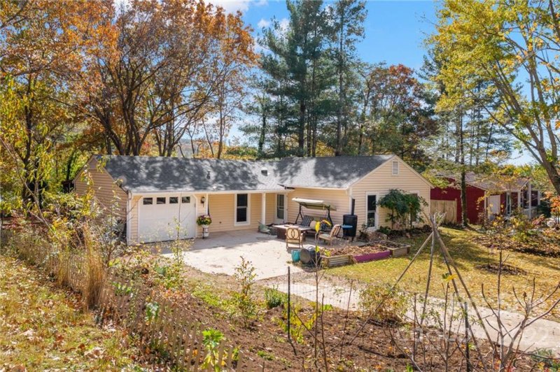 Property image 2 at 41 Knoll Ridge Drive, Asheville, NC 28804