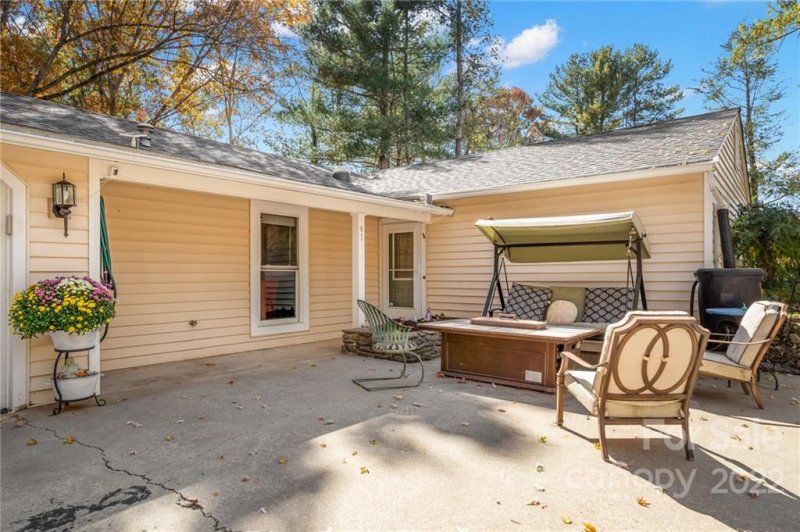 Property image 3 at 41 Knoll Ridge Drive, Asheville, NC 28804