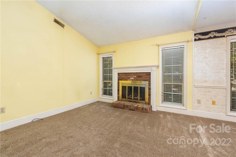 Property image 4 at 2928 Cherry Blossom Court, Fort Mill, SC 29715