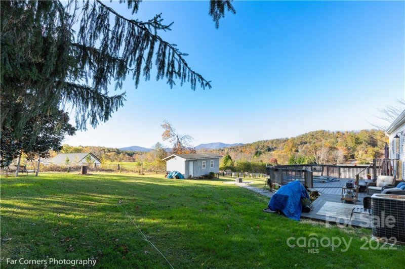 Property image 2 at 11 Timbers Edge Lane, Fairview, NC 28730