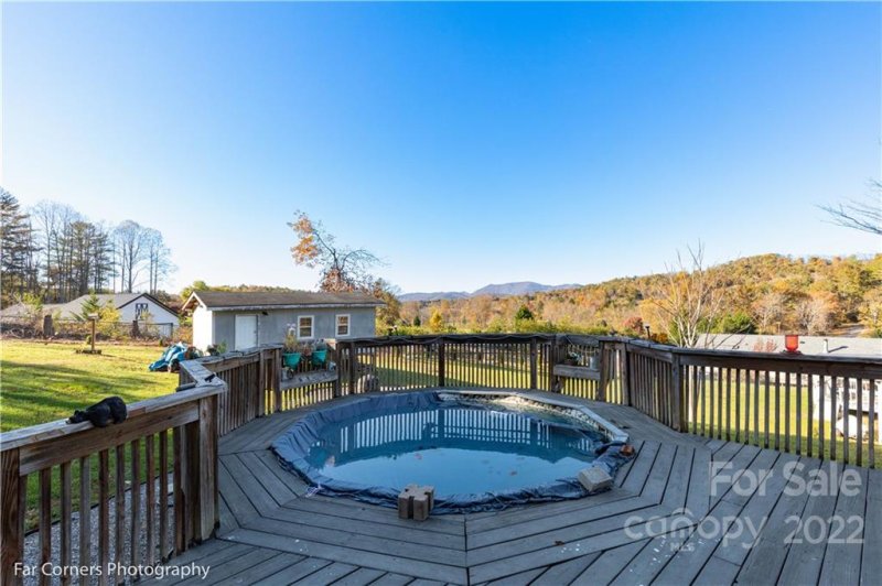 Property image 3 at 11 Timbers Edge Lane, Fairview, NC 28730