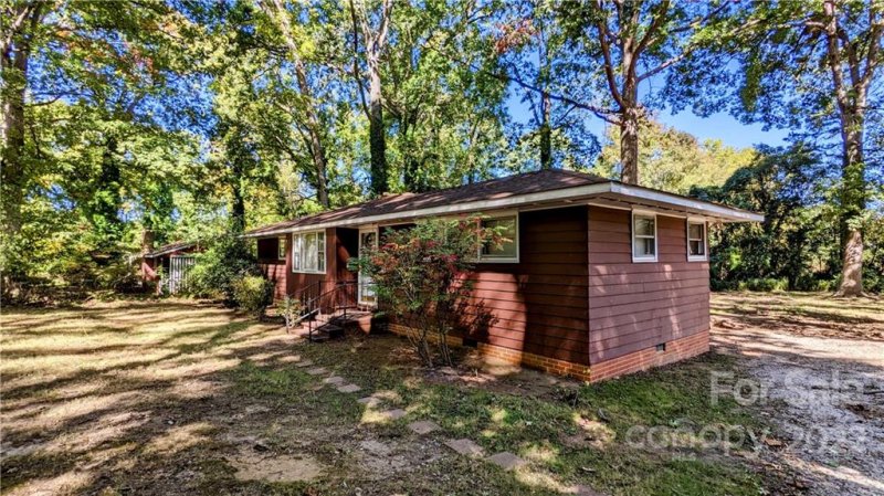 Property image 3 at 307 Springdale Drive, York, SC 29745
