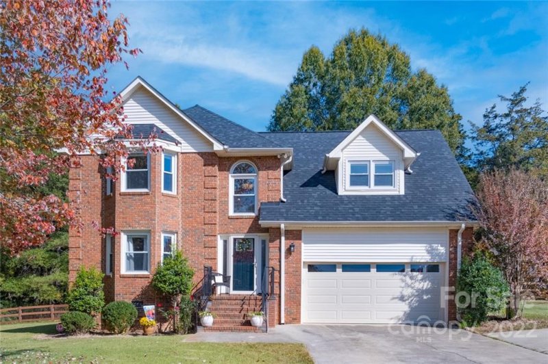 3246 Kings Row Drive