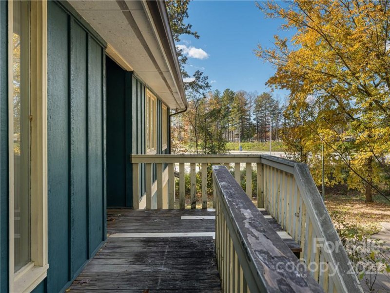 Property image 3 at 41 Wildwood Circle, Fletcher, NC 28732