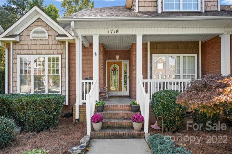 Property image 3 at 1718 30th Avenue Place, Hickory, NC 28601