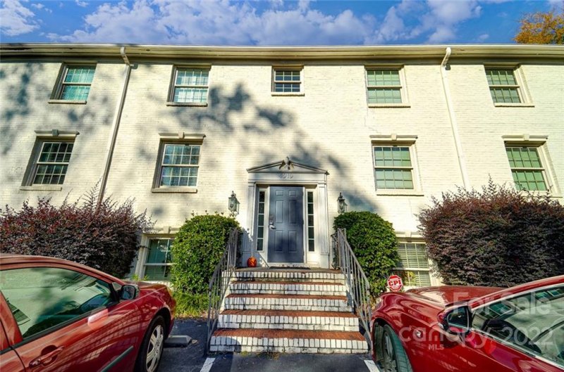 Property image 3 at 4919 Park Road, Charlotte, NC 28209