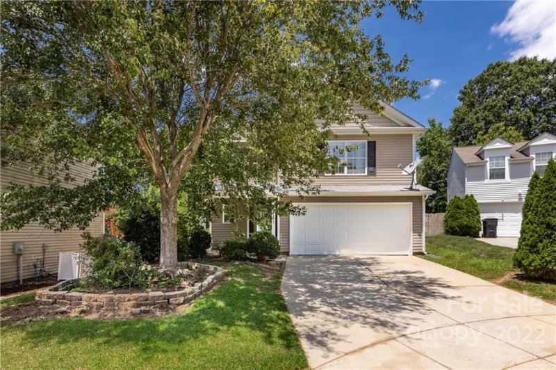 7812 Rabbits Foot Lane