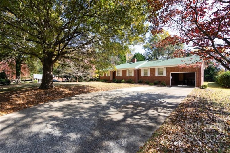 Property image 2 at 1613 Wendover Court, Rock Hill, SC 29732