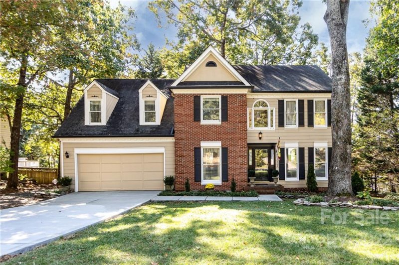 2125 Colony Hill Drive